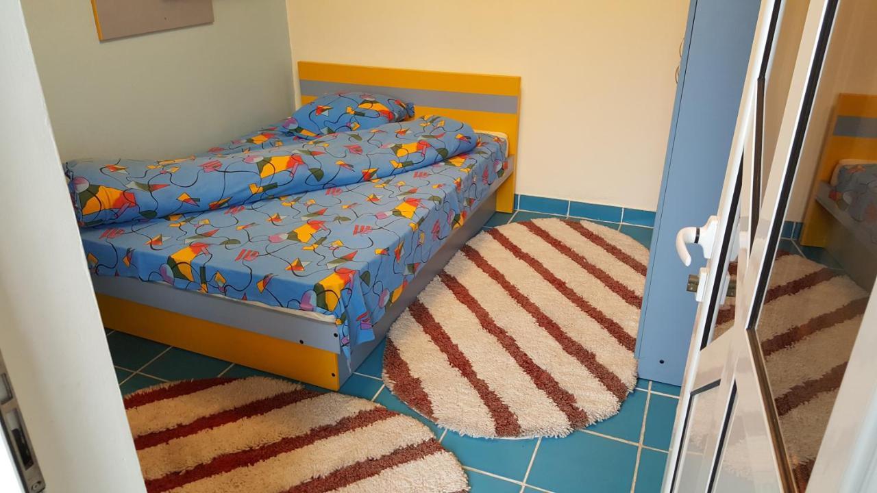Casele Lena Bed & Breakfast Aldesti  Exterior photo
